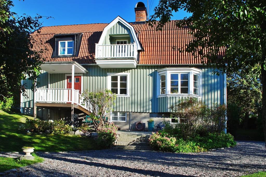 Takreparation vid vattenläckage sommarstuga. Kappsta Parksätra Lidingö